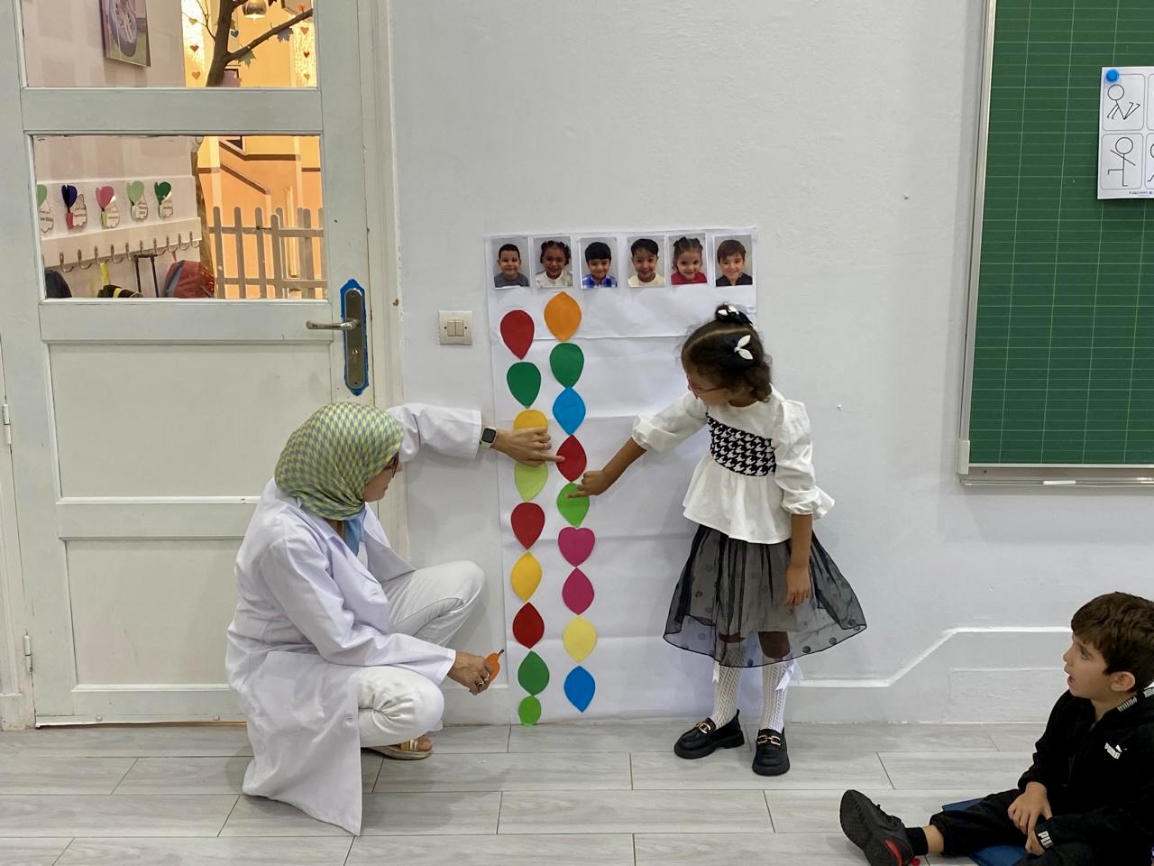 categorising colours and shapes can be done in a fun, playful way.